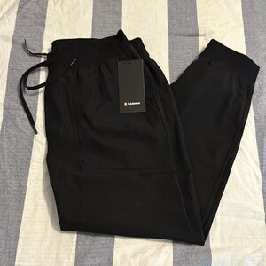 XXL Men’s Lululemon ABC Jogger Shorter Pants